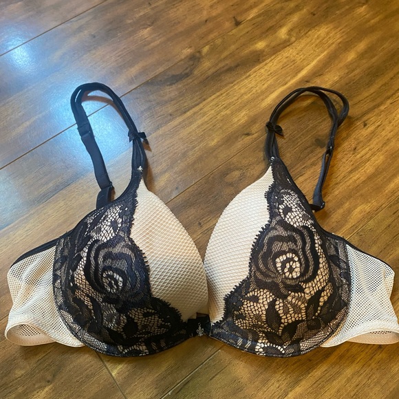 Victoria Secret bras (3) Lily of France (1)        size 36 B - Picture 7 of 11